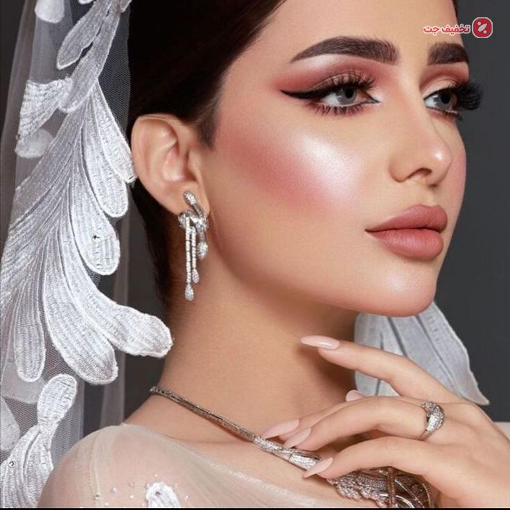 خدمات و آموزش آرایشگری با لوازم سالن و مدرک فنی